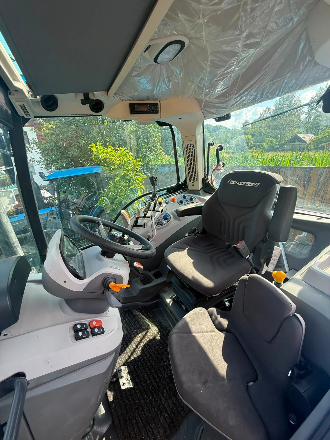 Трактор Landini 6-125, снимка 3 - Селскостопанска техника - 55950582