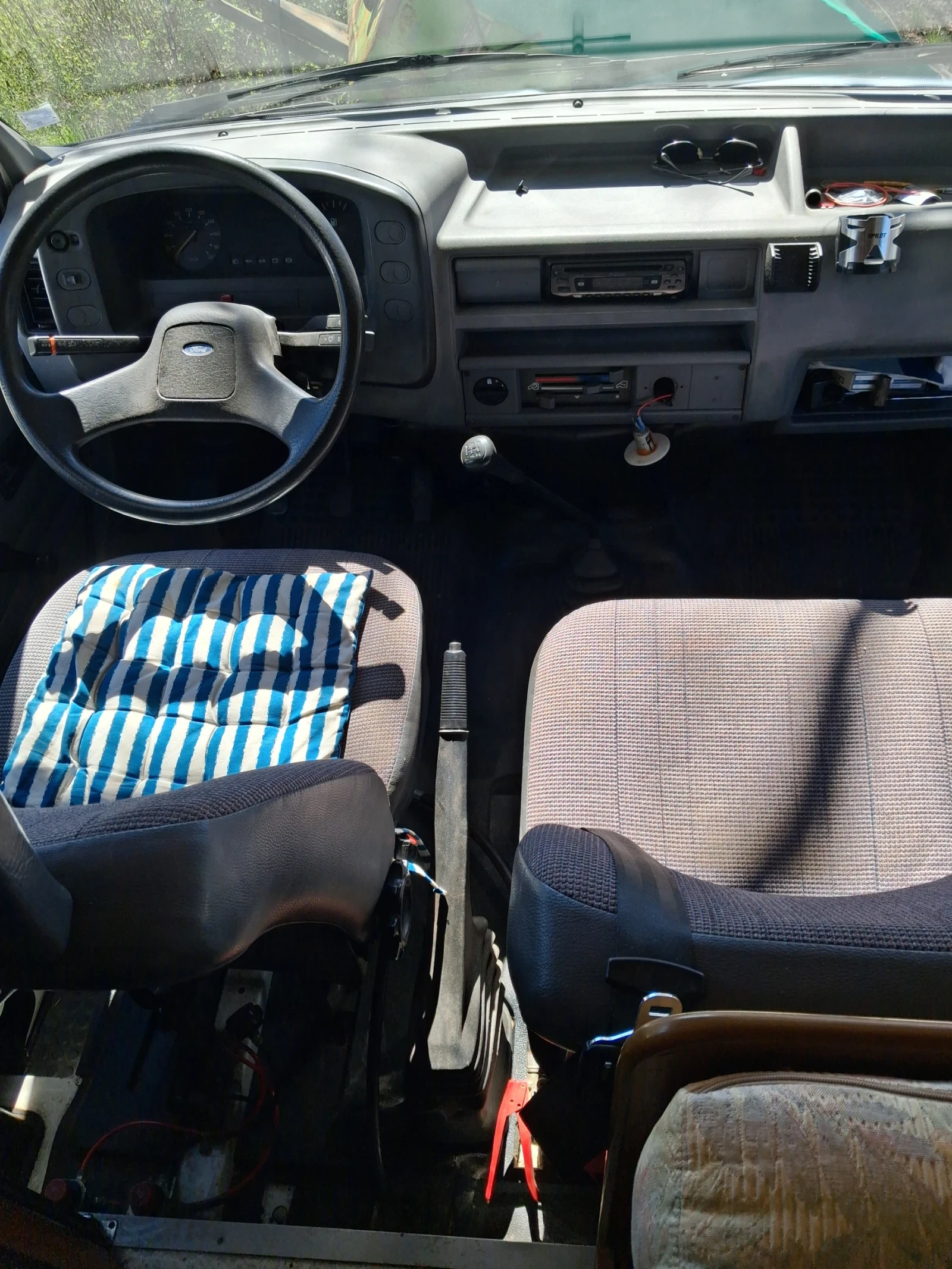 Кемпер Ford Транзит, снимка 3 - Каравани и кемпери - 54124908