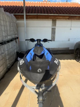 Джет Bombardier Sea Doo Spark trixx 3up, снимка 3