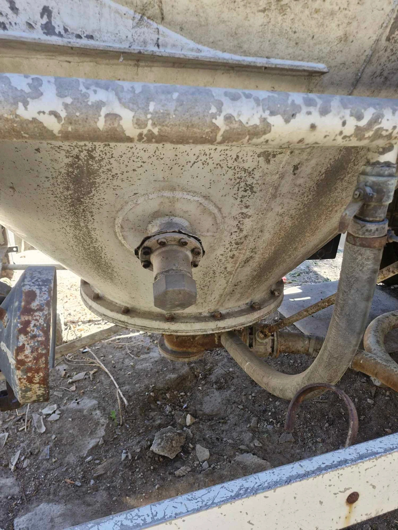 За камион Други Spitzer Silo Fahrzeuge, снимка 4 - Ремаркета - 56070530