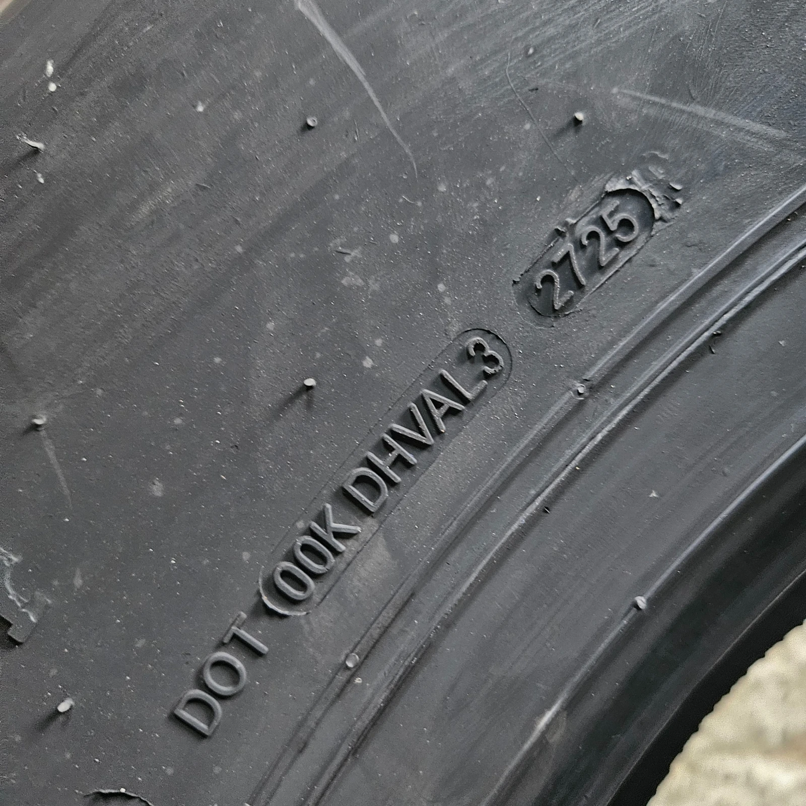 Гуми, снимка 10 - Гуми и джанти - 53452796