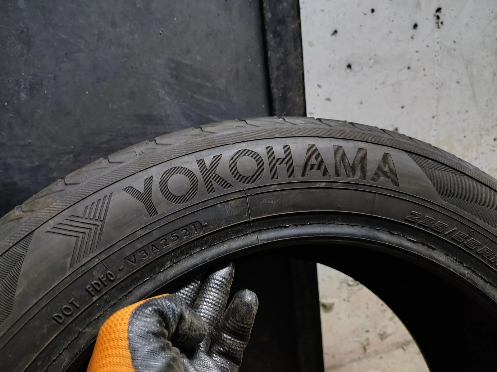 Гуми Летни 235/55R19, снимка 4 - Гуми и джанти - 53941464