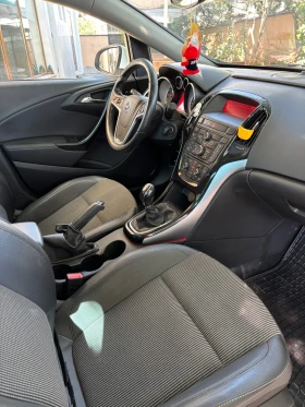 Opel Astra J 1.4 Turbo LPG, снимка 13