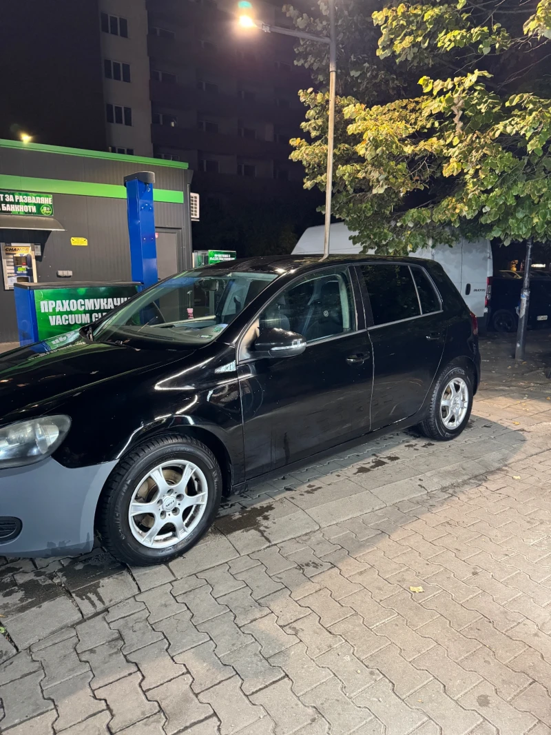 VW Golf 1.6, снимка 2 - Автомобили и джипове - 47683350