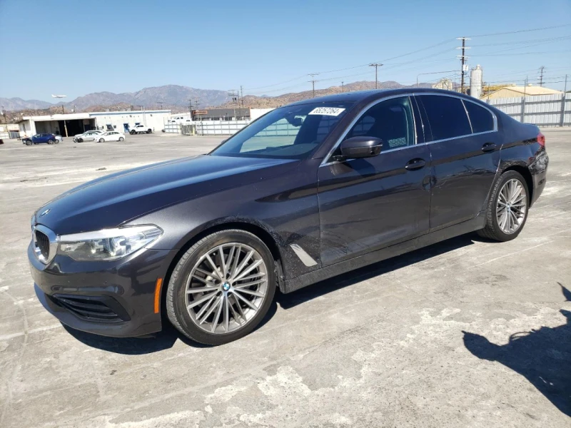 BMW 530 Подгрев* Keyless* Kамера, снимка 1 - Автомобили и джипове - 48172003