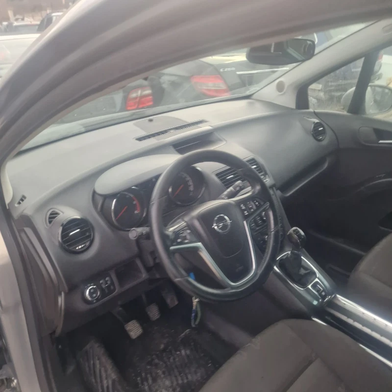 Opel Meriva Meriva B, снимка 3 - Автомобили и джипове - 48251159