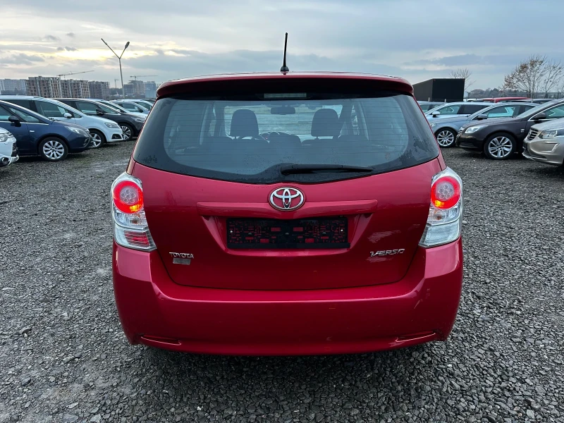 Toyota Verso 1.8 ШВЕЙЦАРИЯ, снимка 12 - Автомобили и джипове - 48261579