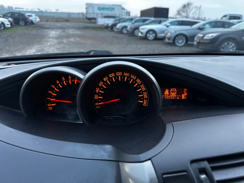 Toyota Verso 1.8 ШВЕЙЦАРИЯ, снимка 10 - Автомобили и джипове - 48261579