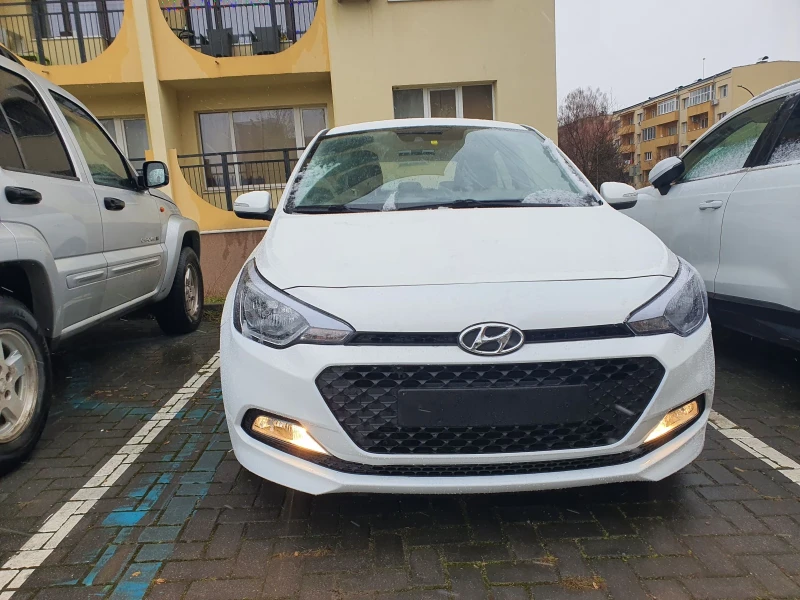 Hyundai I20 Фабрична газ, снимка 1 - Автомобили и джипове - 48427716