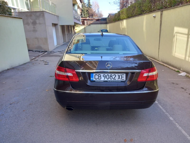 Mercedes-Benz E 250, снимка 8 - Автомобили и джипове - 52309050