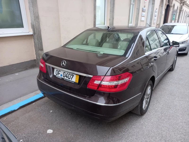 Mercedes-Benz E 250, снимка 3 - Автомобили и джипове - 52309050