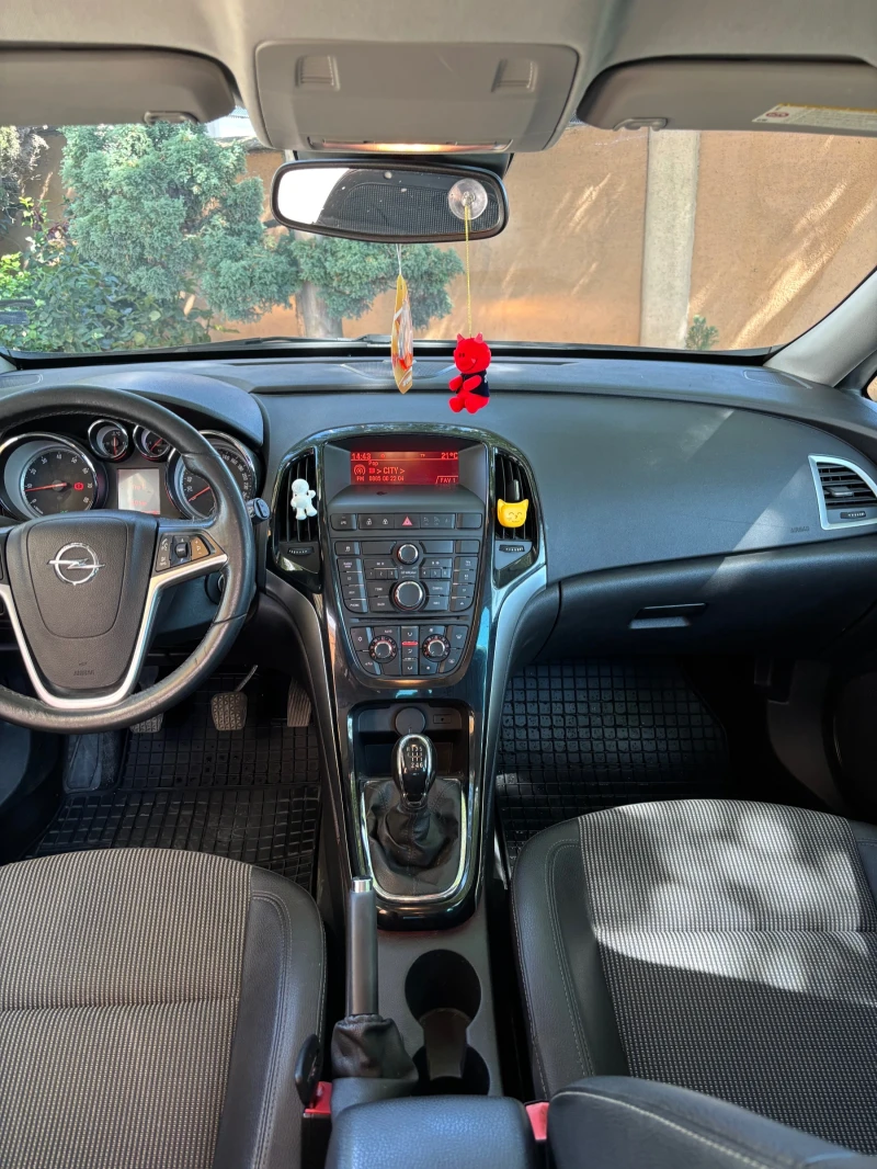 Opel Astra J 1.4 Turbo LPG, снимка 10 - Автомобили и джипове - 51538211