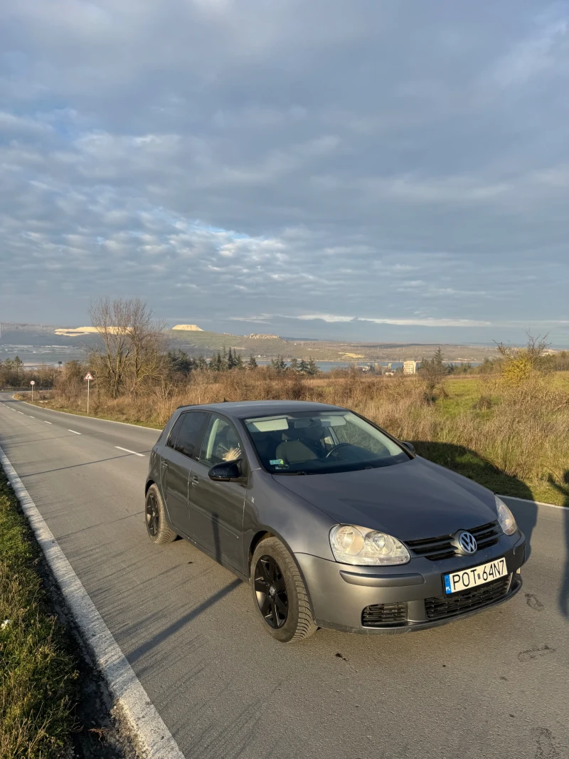 VW Golf 1.9 tdi, снимка 2 - Автомобили и джипове - 52956531