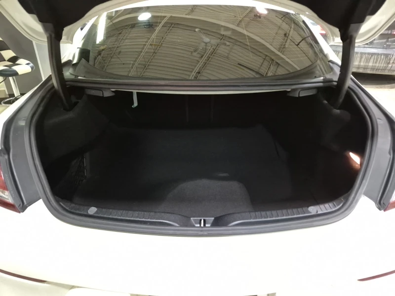 Mercedes-Benz C 43 AMG AMG* * CARFAX * * АВТО КРЕДИТ * * , снимка 7 - Автомобили и джипове - 53054435
