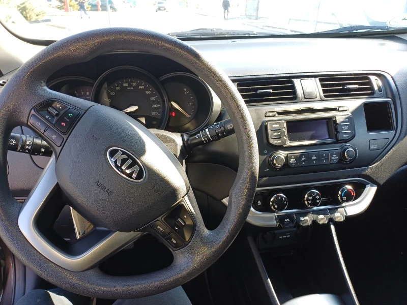 Kia Rio, снимка 5 - Автомобили и джипове - 53137074