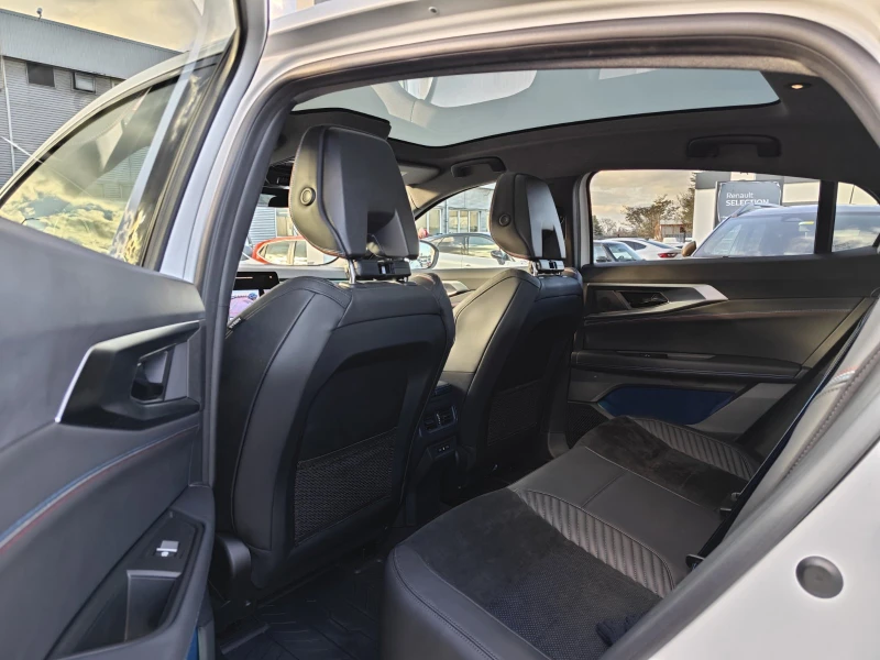 Renault Rafale E-TECH HYBRID ESPRIT ALPINE MATT, снимка 13 - Автомобили и джипове - 53454366