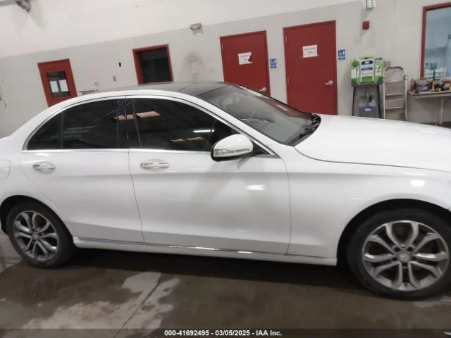 Mercedes-Benz C 300, снимка 11 - Автомобили и джипове - 49585912