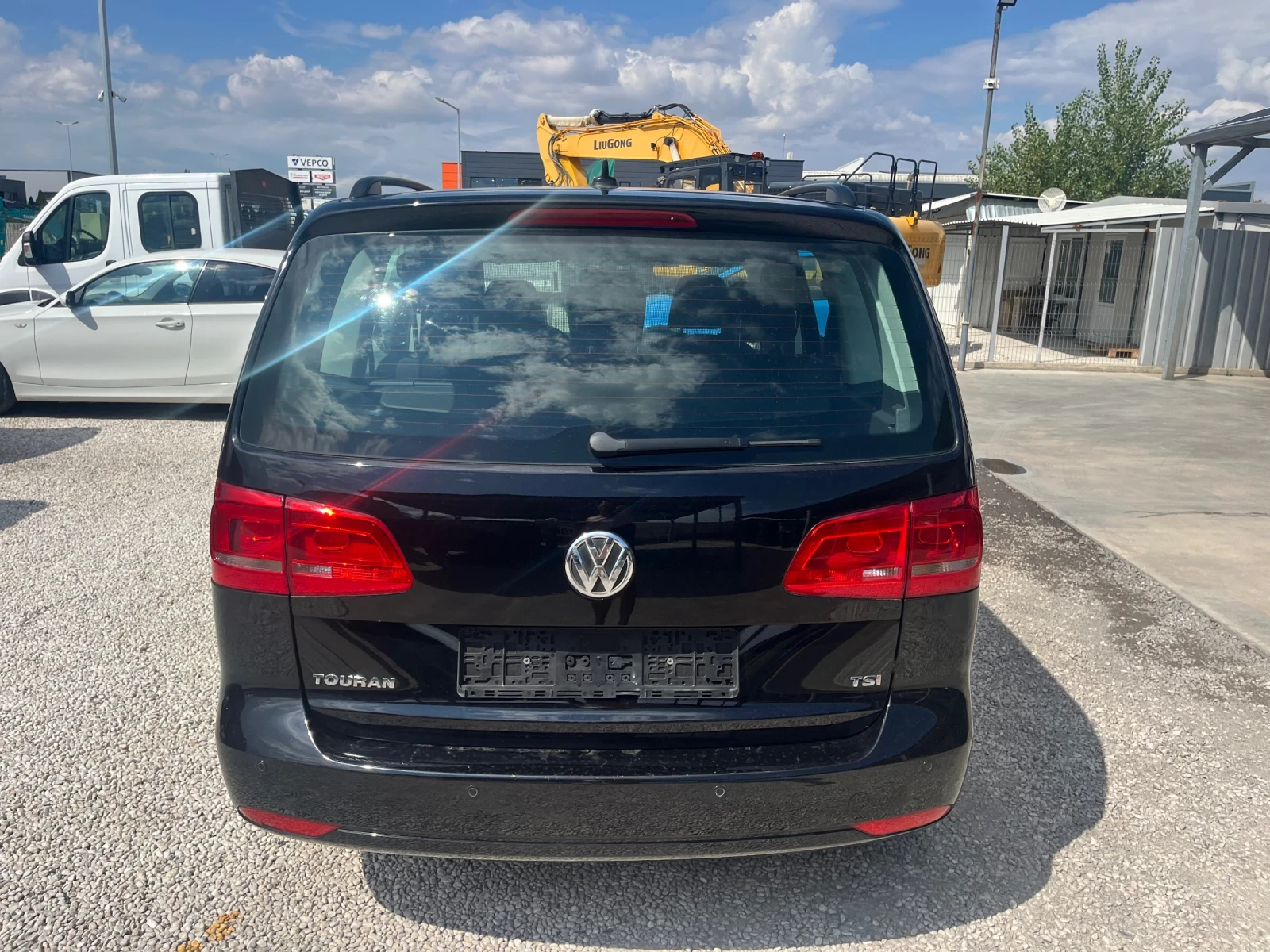 VW Touran 1.4i Автоматик - изображение 6