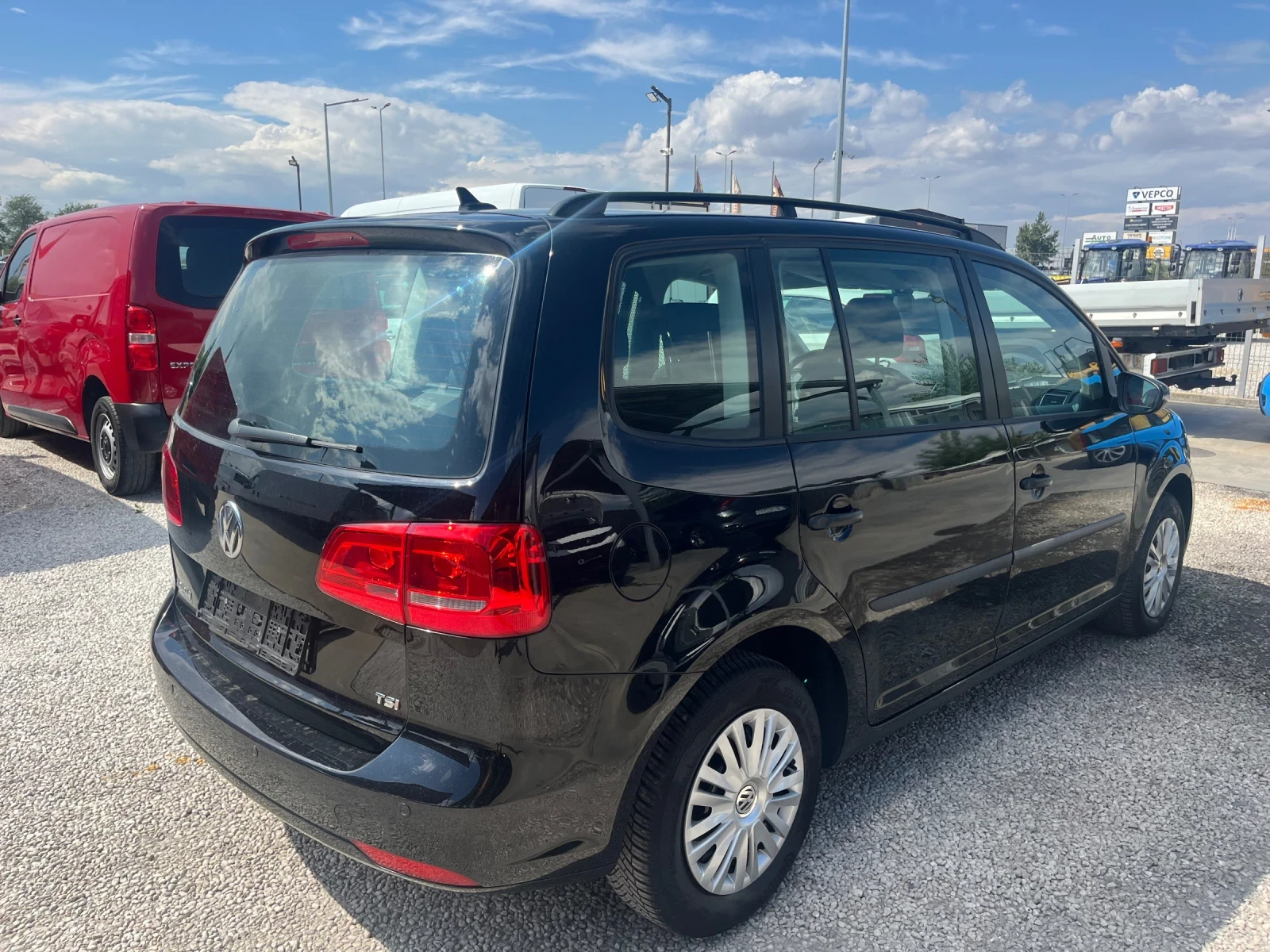 VW Touran 1.4i Автоматик - изображение 4