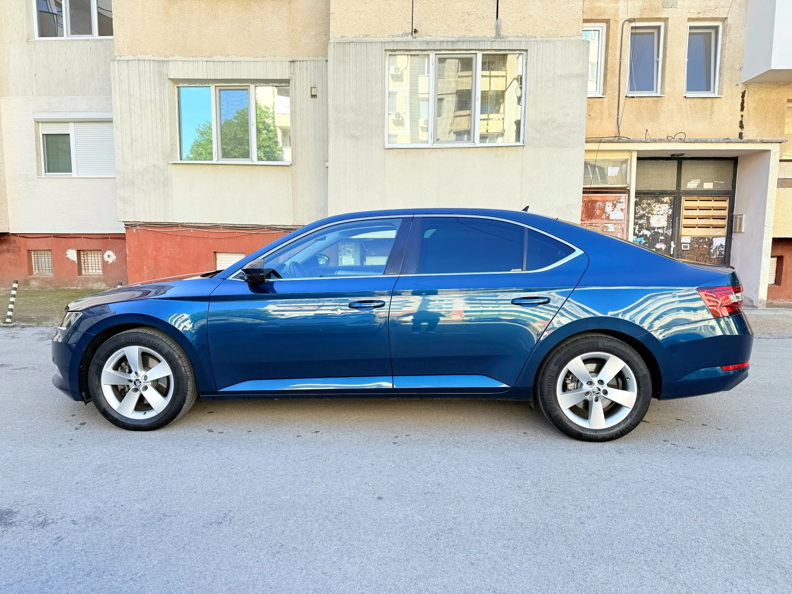 Skoda Superb 2.0 TDI СЕРВИЗНА ИСТОРИЯ - изображение 6