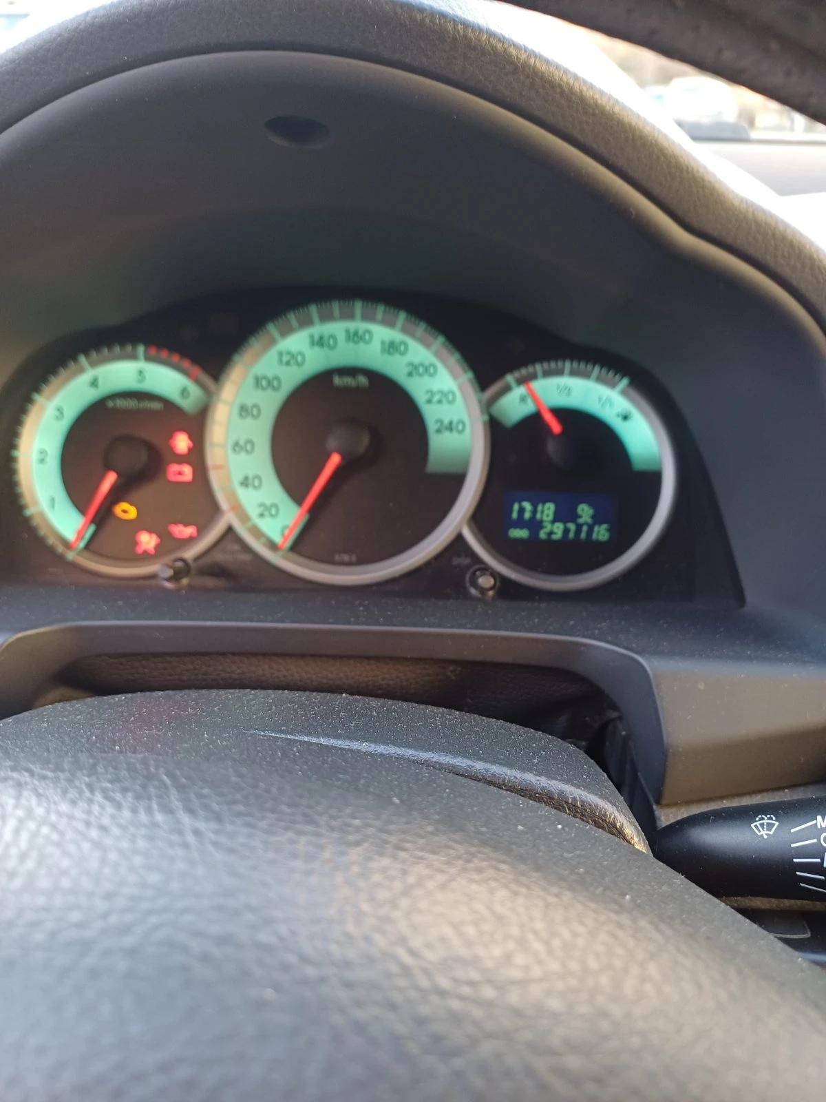 Toyota Corolla verso  - изображение 10