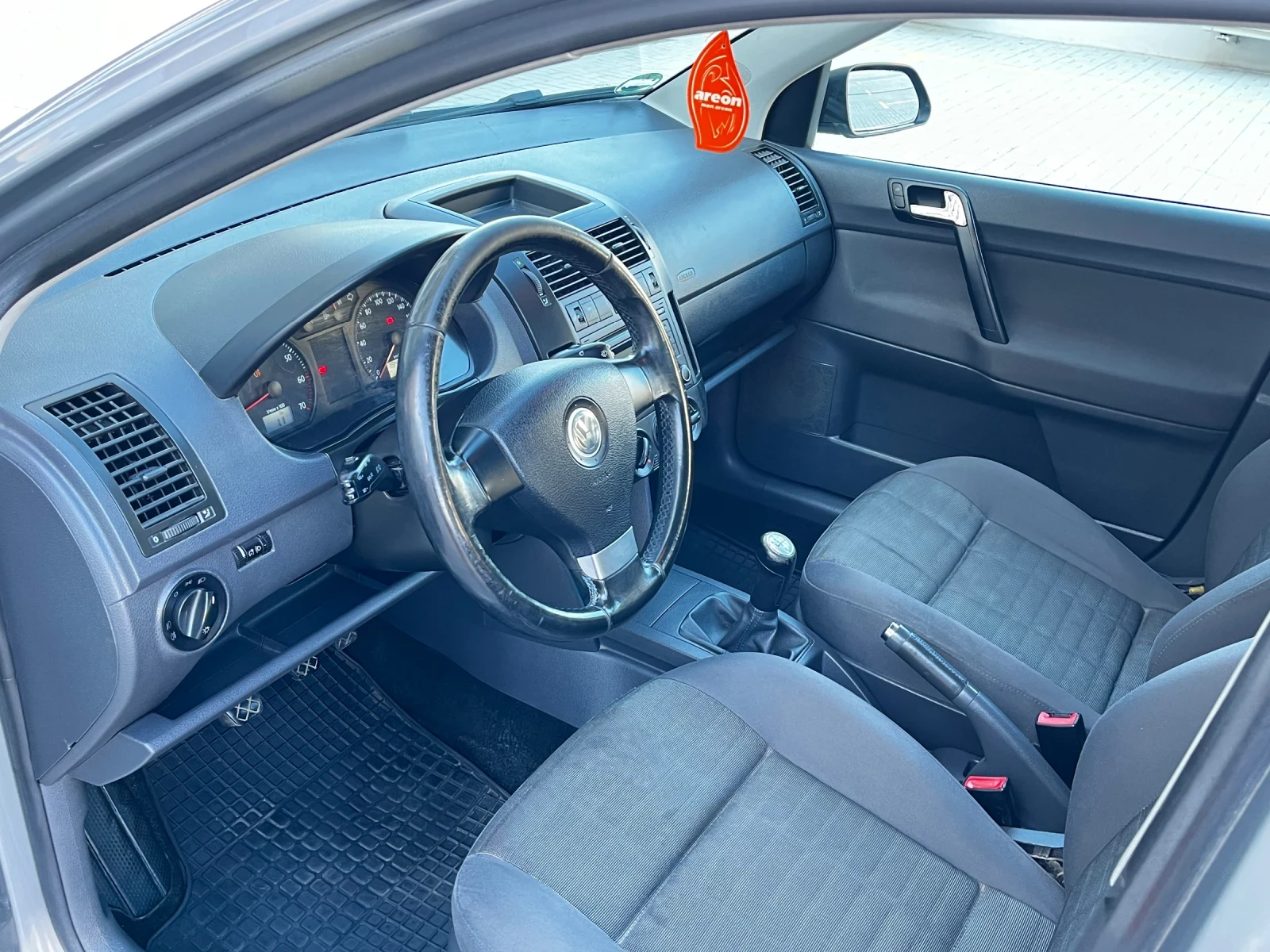 VW Polo 1.4I/80/КС/2008/година! - изображение 9