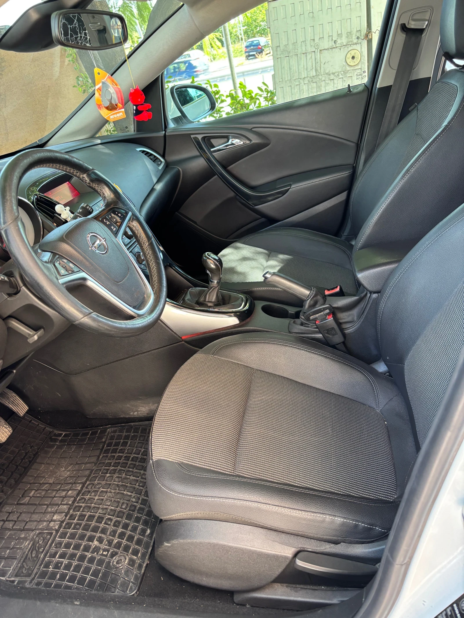 Opel Astra J 1.4 Turbo LPG | Mobile.bg � ����������� 12