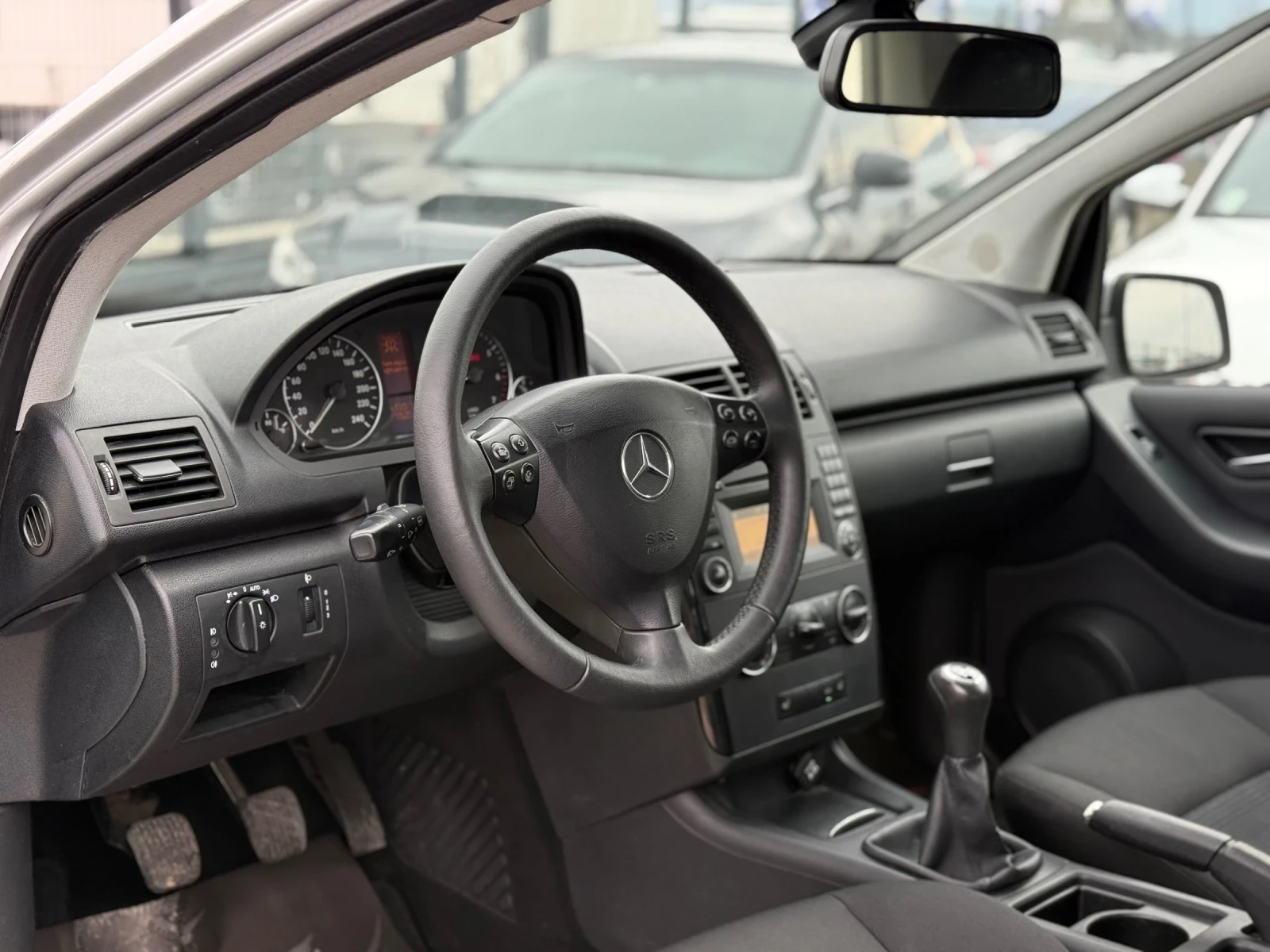 Mercedes-Benz 150 i* 2010г* РЪЧКА* 120.000КМ* НОВА* Топ Състояние*  - изображение 7