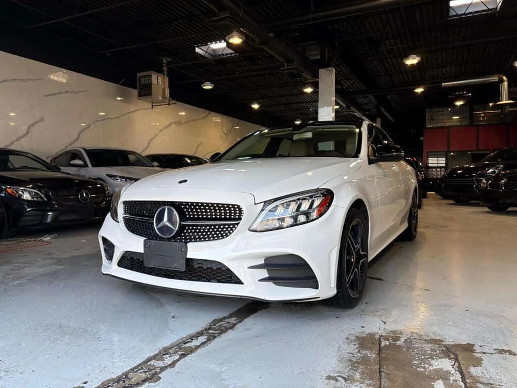 Mercedes-Benz C 300 4MATIC Sedan/CARFAX/ПАНОРАМА/ПОДГРЕВИ