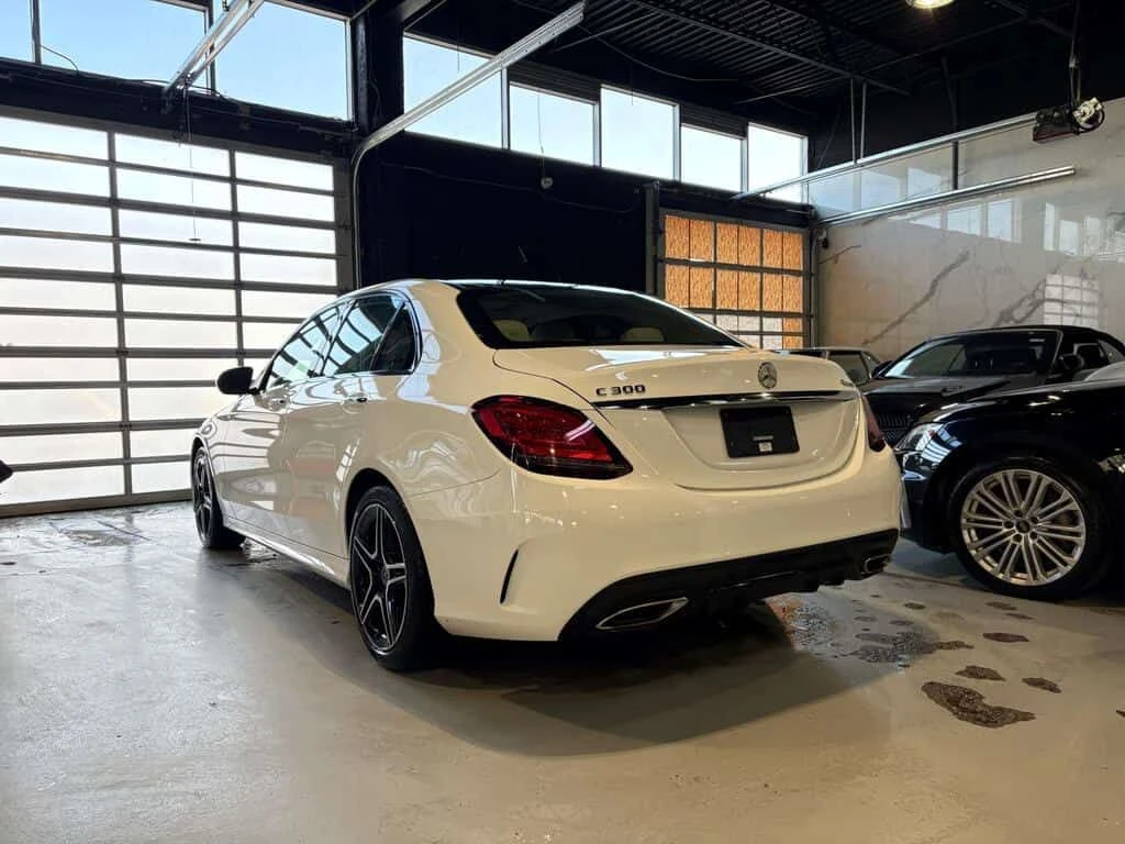 Mercedes-Benz C 300 4MATIC Sedan/CARFAX/ПАНОРАМА/ПОДГРЕВИ - изображение 5