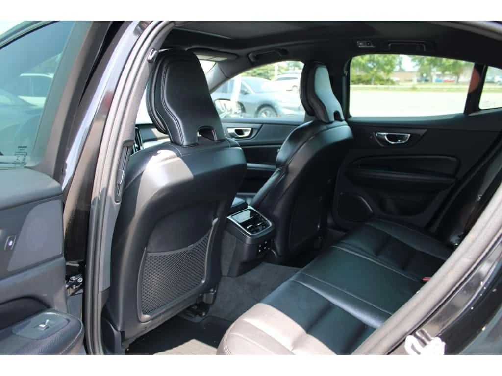 Volvo S60 * T6 Momentum AWD No Accident Clean Carfax * CARFA, снимка 15 - Автомобили и джипове - 53862616