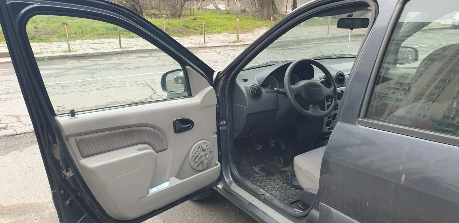 Dacia Logan 1.5 DCI, снимка 6 - Автомобили и джипове - 54140520