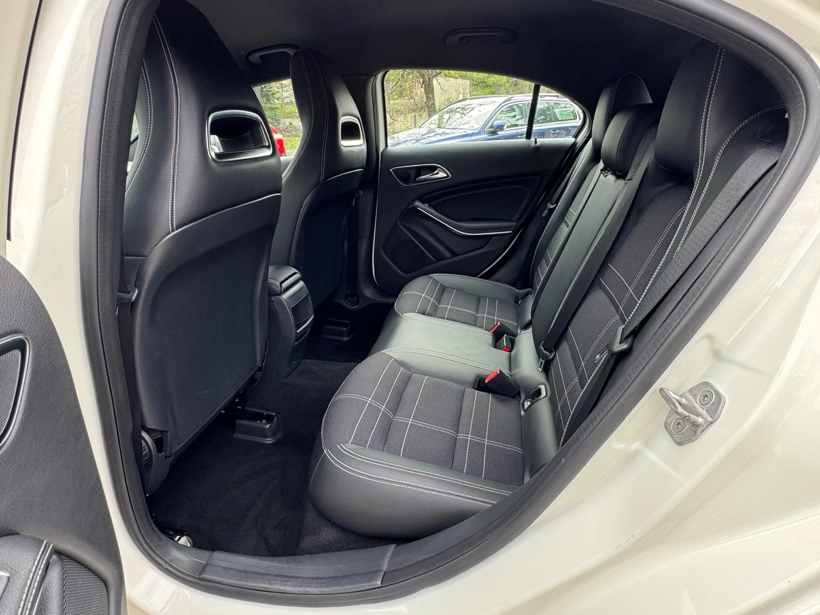 Mercedes-Benz A 180 AMG_line! Camera! Нова!!, снимка 15 - Автомобили и джипове - 54220630