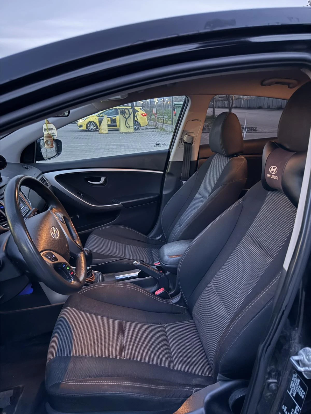 Hyundai I30, снимка 13 - Автомобили и джипове - 54391857