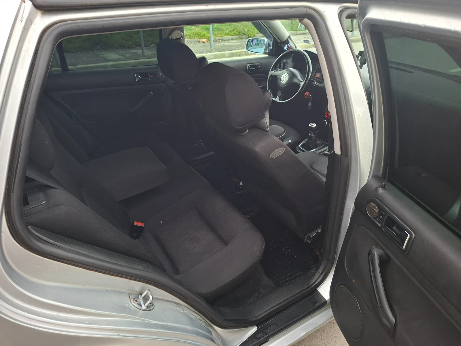VW Golf 1.9 AXR, снимка 7 - Автомобили и джипове - 54492352