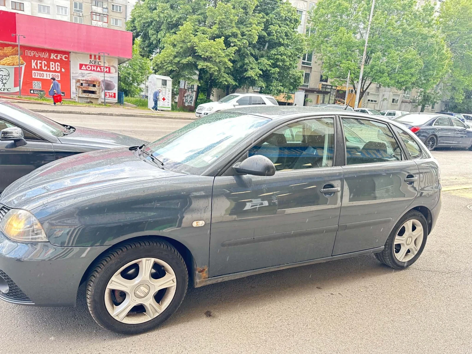 Seat Ibiza 1.4, снимка 4 - Автомобили и джипове - 54623632