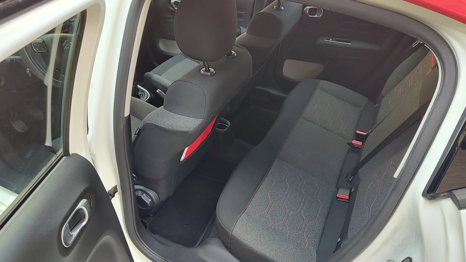 Citroen C3 1.2 PureTech 82 к.с. | 2017 г. | 63 000 км | , снимка 12 - Автомобили и джипове - 56282845
