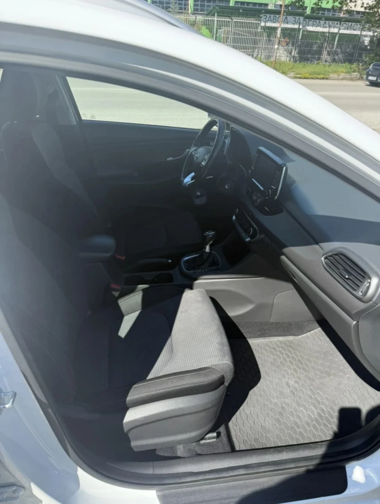 Hyundai I30 1.6 CRDI, снимка 9 - Автомобили и джипове - 55578353