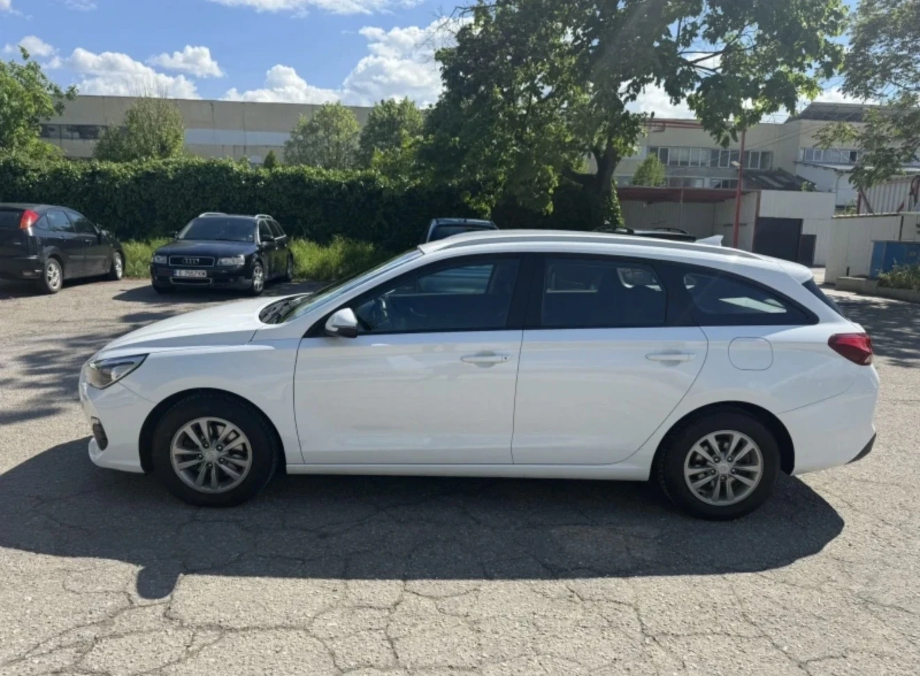 Hyundai I30 1.6 CRDI, снимка 3 - Автомобили и джипове - 55578353