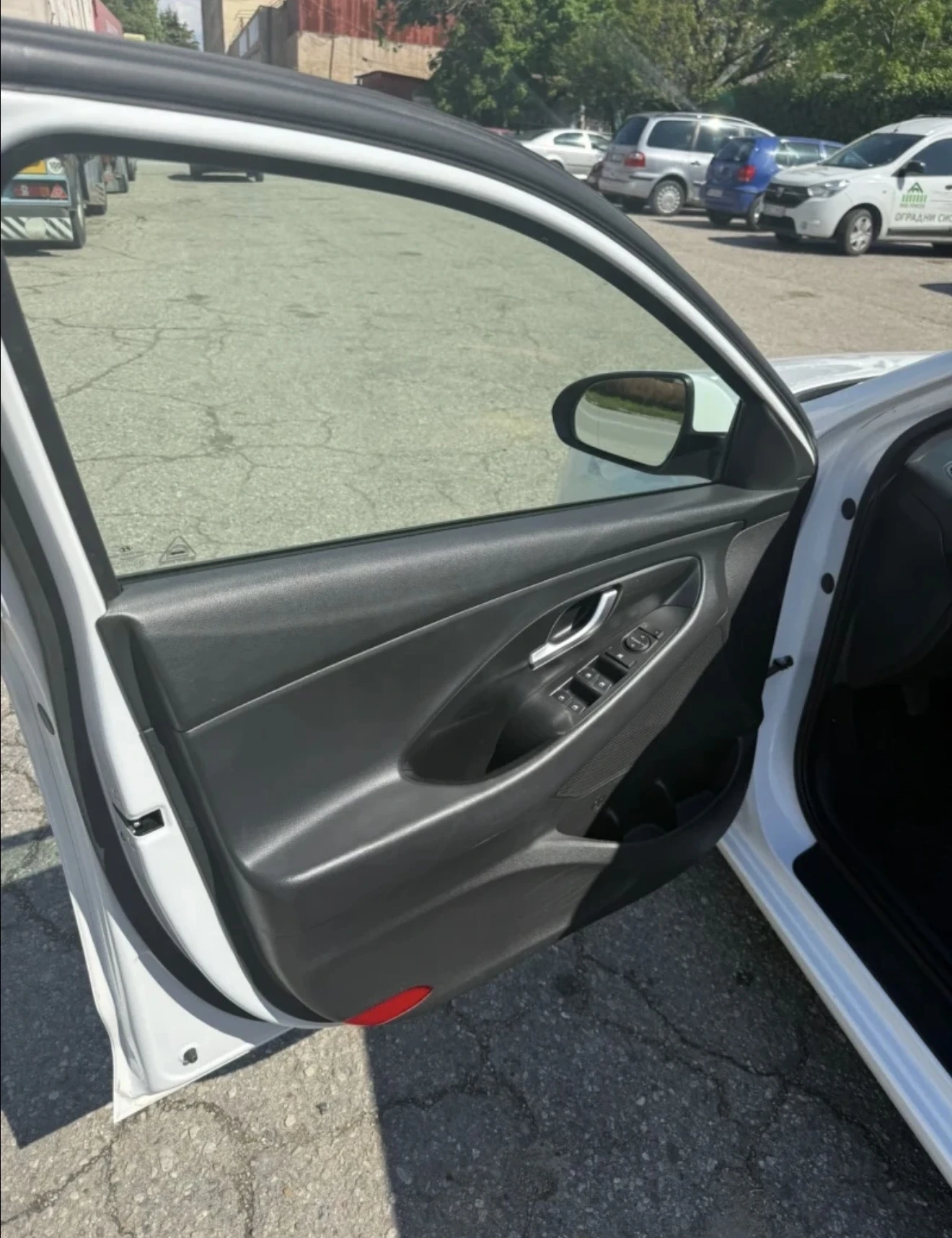Hyundai I30 1.6 CRDI, снимка 6 - Автомобили и джипове - 55578353