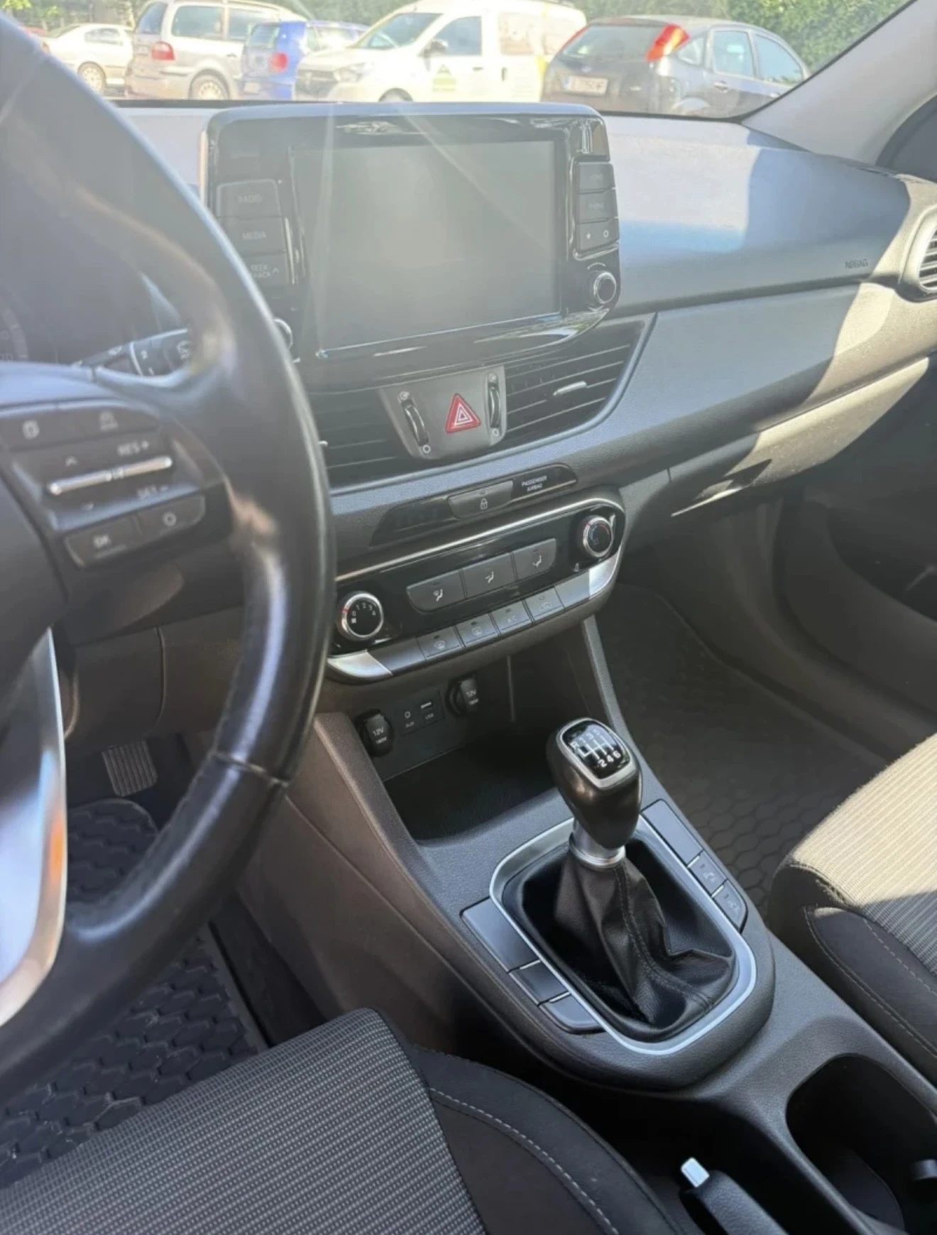 Hyundai I30 1.6 CRDI, снимка 11 - Автомобили и джипове - 55578353