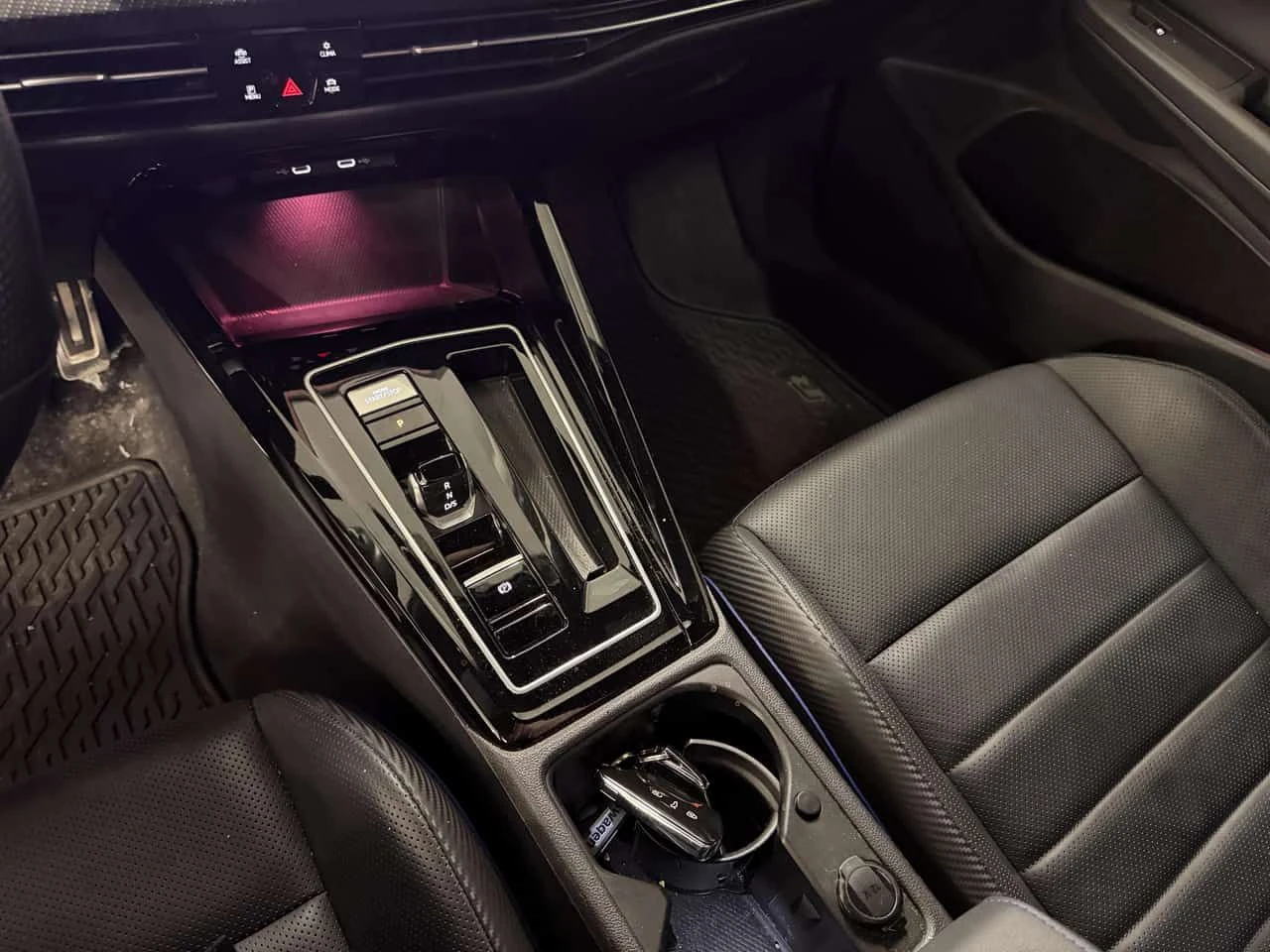 VW Golf * R* DSG * АВТОКРЕДИТ БЕЗ ПЪРВОНАЧАЛНА ВНОСКА* , снимка 9 - Автомобили и джипове - 54936761