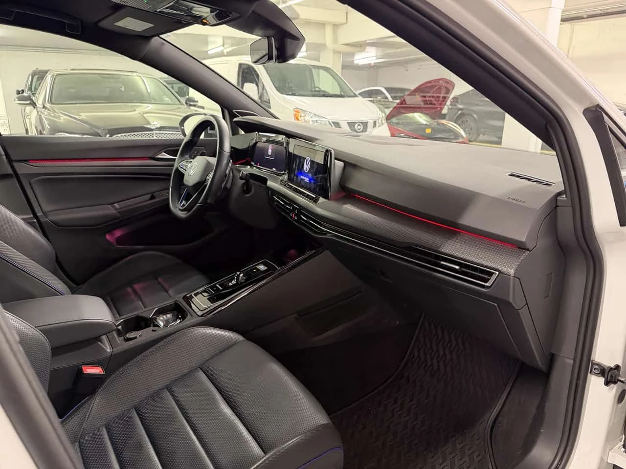 VW Golf * R* DSG * АВТОКРЕДИТ БЕЗ ПЪРВОНАЧАЛНА ВНОСКА* , снимка 3 - Автомобили и джипове - 54936761
