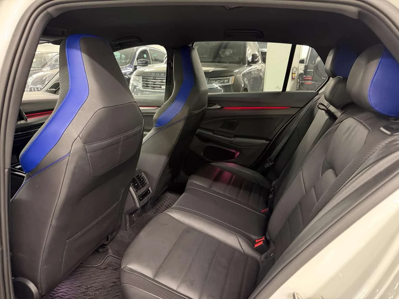 VW Golf * R* DSG * АВТОКРЕДИТ БЕЗ ПЪРВОНАЧАЛНА ВНОСКА* , снимка 13 - Автомобили и джипове - 54936761