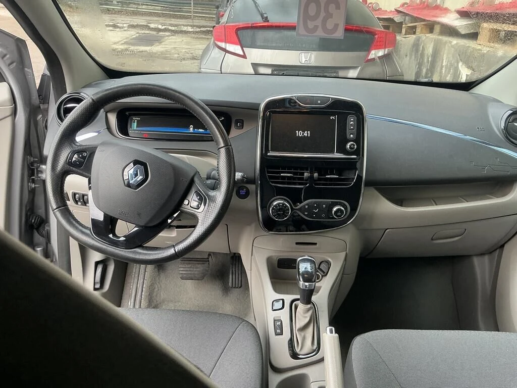 Renault Zoe 65kw Swiss edition, снимка 6 - Автомобили и джипове - 55213561