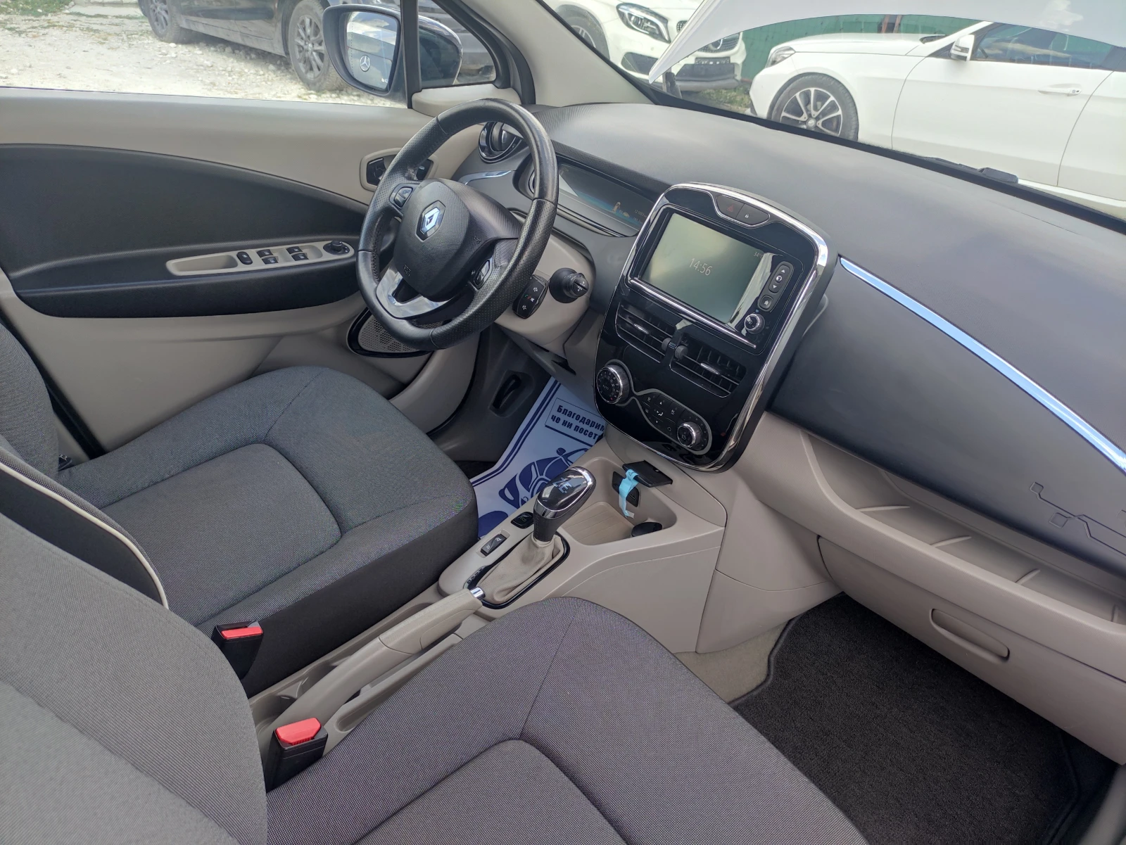 Renault Zoe 65kw Swiss edition, снимка 13 - Автомобили и джипове - 55213561