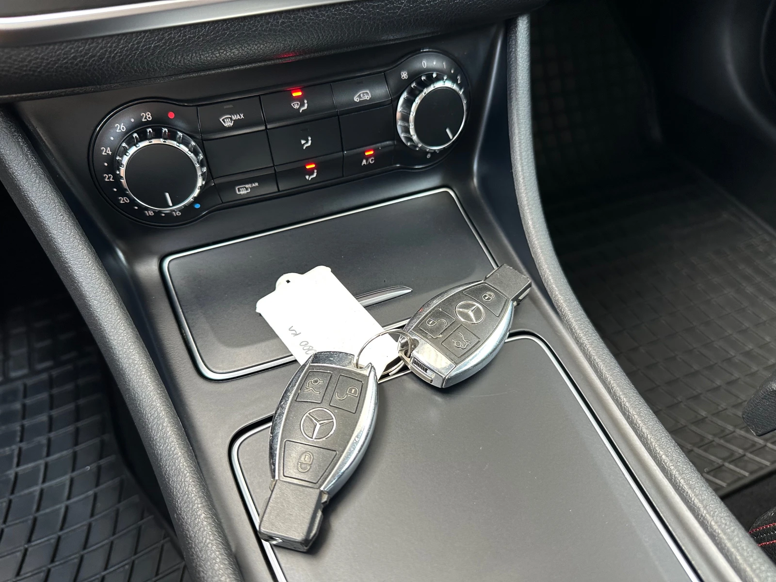 Mercedes-Benz CLA 220 200CDI 4-MATIC AMG FACE LIFT, снимка 16 - Автомобили и джипове - 55352181