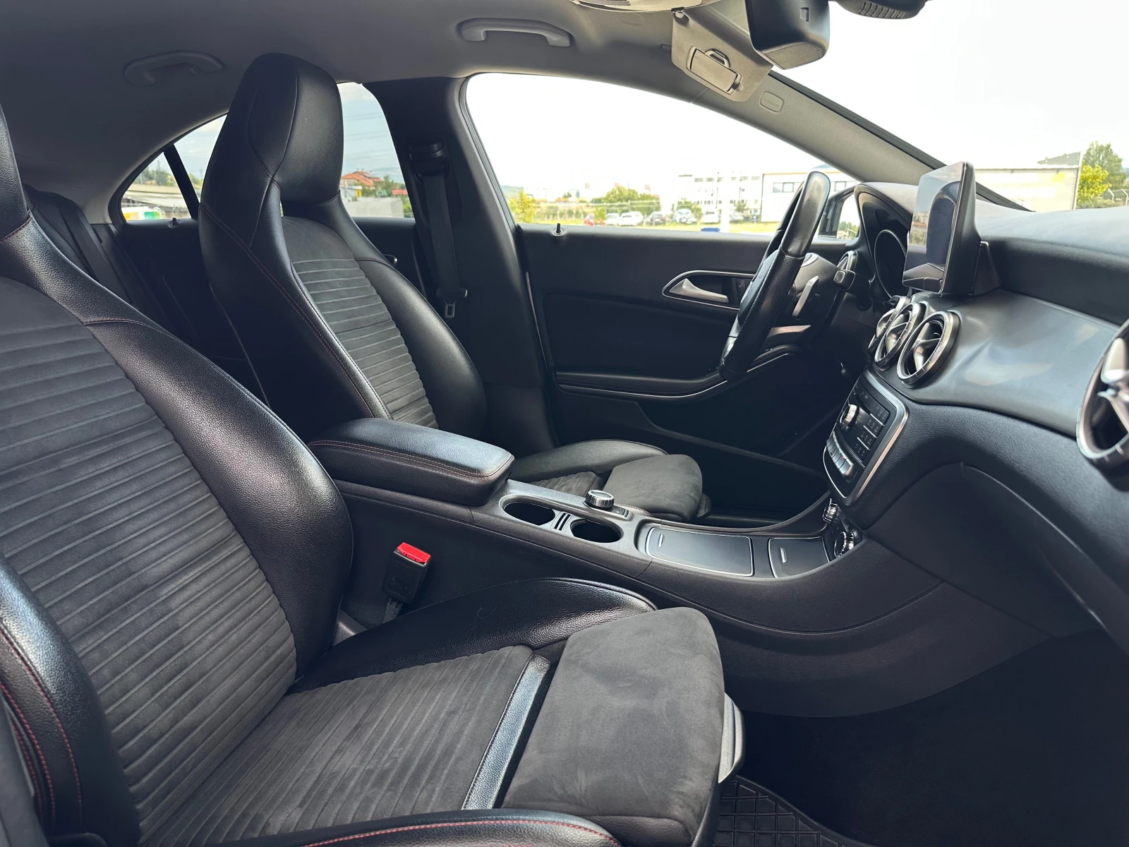 Mercedes-Benz CLA 220 200CDI 4-MATIC AMG FACE LIFT, снимка 10 - Автомобили и джипове - 55352181