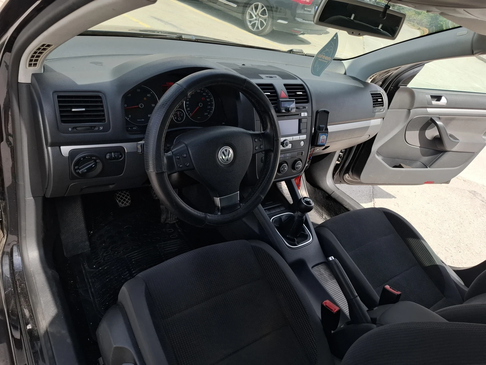 VW Jetta ОБСЛУЖЕНА ВСИЧКО ПЛАТЕНО, снимка 9 - Автомобили и джипове - 55429754
