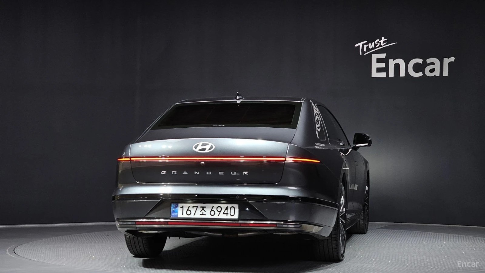 Hyundai Grandeur 2.5* Calligraphy* МАСАЖИ* ПОДГР* ОБДУХВ* 360* HUD*, снимка 4 - Автомобили и джипове - 55680083